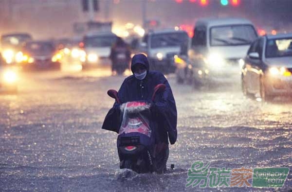 中國多地遭遇強降雨冰雹天氣